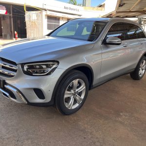 Mercedes-Benz | GLC 200 | 2021 | 80.000 km | Plata | Entrega USD 6.400 | 60 cuotas