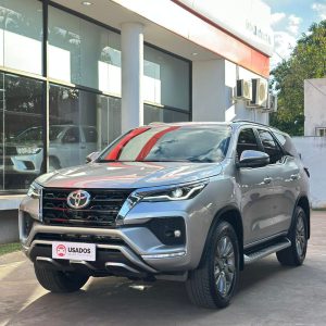 TOYOTA FORTUNER SRV AUT