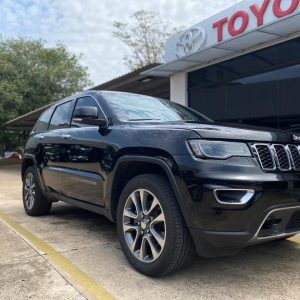 Jeep | Grand Cherokee Limited | 2018 | 147.179 km | Negro | Entrega USD 4.800 | 60 cuotas